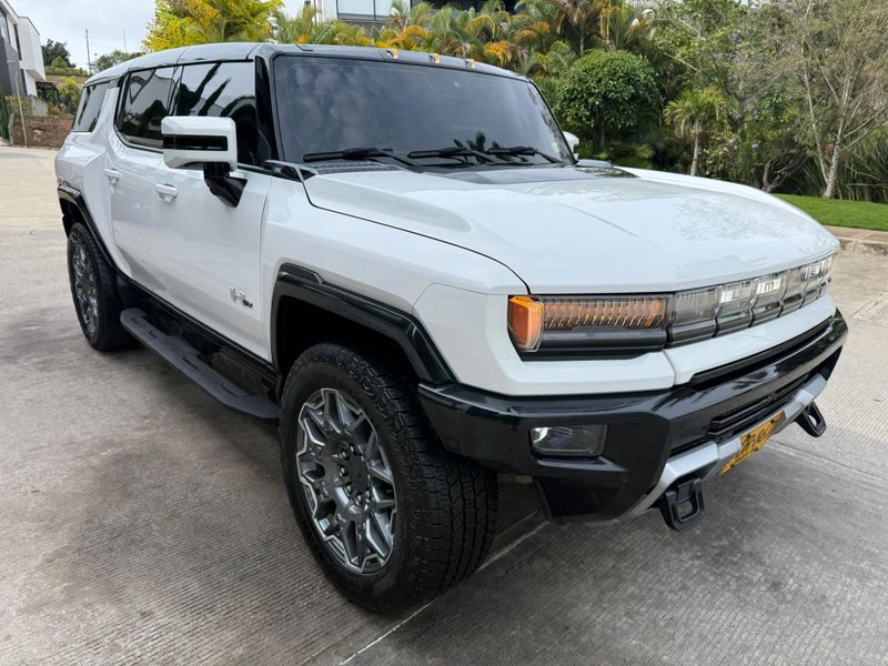 GMC HUMMER EV - imagen secundaria 2