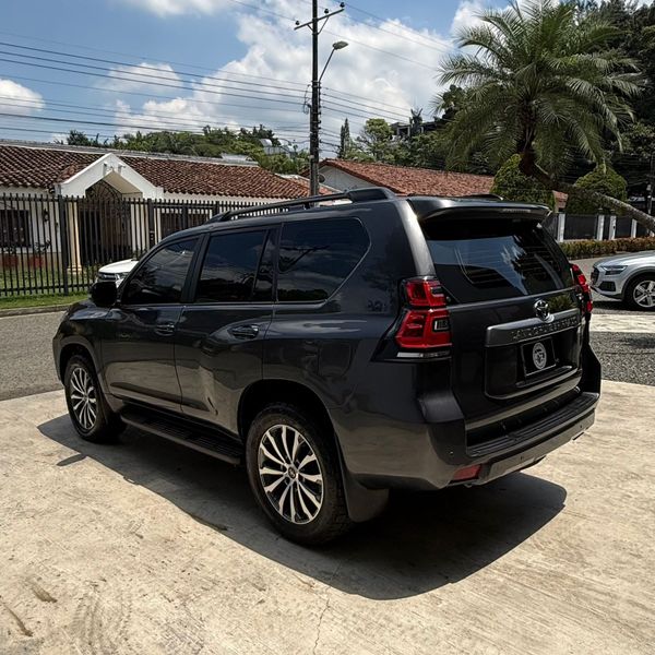 Toyota Prado Txl 2020 Blindaje 2 Plus - imagen secundaria 2