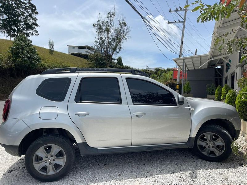 Renault Duster 2019 Mecánica 4x4 - imagen secundaria 1