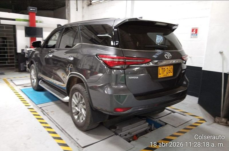 Toyota Fortuner SRV 2023 - imagen secundaria 2