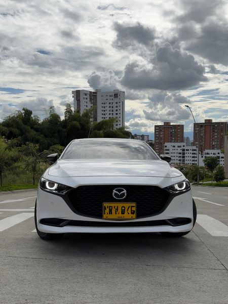 Mazda 3 Grand Touring LX Carbón Edition 2025 - imagen secundaria 1