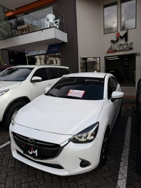 mazda 2 grand touring 2018 - imagen secundaria 2