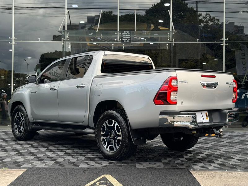 Toyota Hilux 2.8 Diesel - imagen secundaria 2