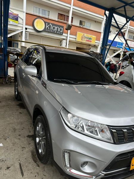 Suzuki Vitara 2wd At con 41.000km - imagen secundaria 1