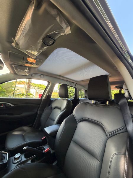 Suzuki Grand Vitara 1.5 Glx 4X4 All Grip Híbrida - imagen secundaria 2