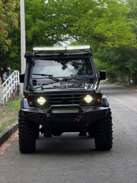 TOYOTA LAND CRUISER 4.5 1997 GASOLINA - imagen secundaria 1