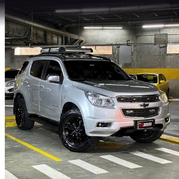 Chevrolet Trailblazer LTZ 4x4 2.800 cc Diesel Automática 4x4 - imagen secundaria 2