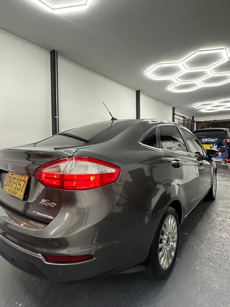 Ford fiesta titanium 2015 Original - imagen secundaria 2