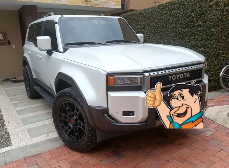 Toyota Prado TXL 2025 - imagen secundaria 2