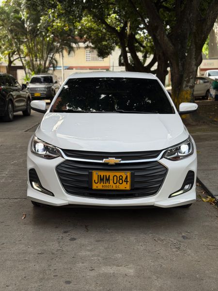 Chevrolet Ónix Premier automático 2021 - imagen secundaria 2