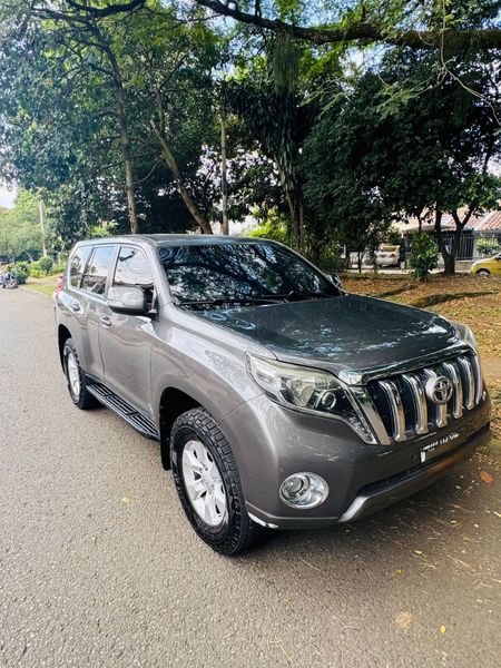 Toyota Prado TX 2012 - imagen secundaria 1