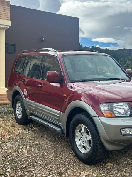 Montero Mitsubishi japonés 2001 - imagen secundaria 1