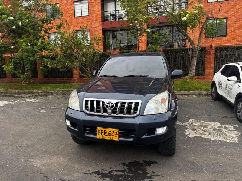 Toyota Land Cruiser Europea 2005 - imagen secundaria 1