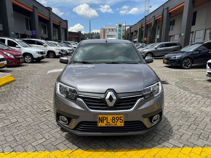 RENAULT LOGAN INTENSE 2024 11.000km - imagen secundaria 1