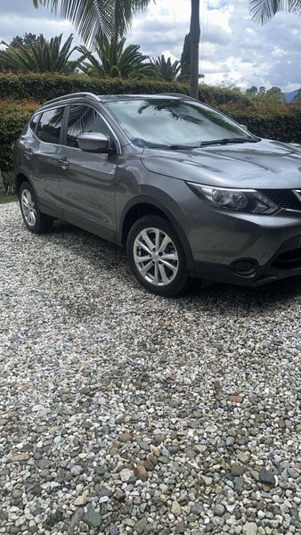 Nissan Qashqai 2.0  Modelo 2018 - imagen secundaria 2