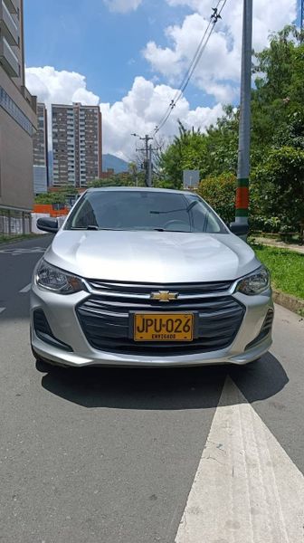 CHEVROLET ONIX LT TURBO AUT 2021 - imagen secundaria 1