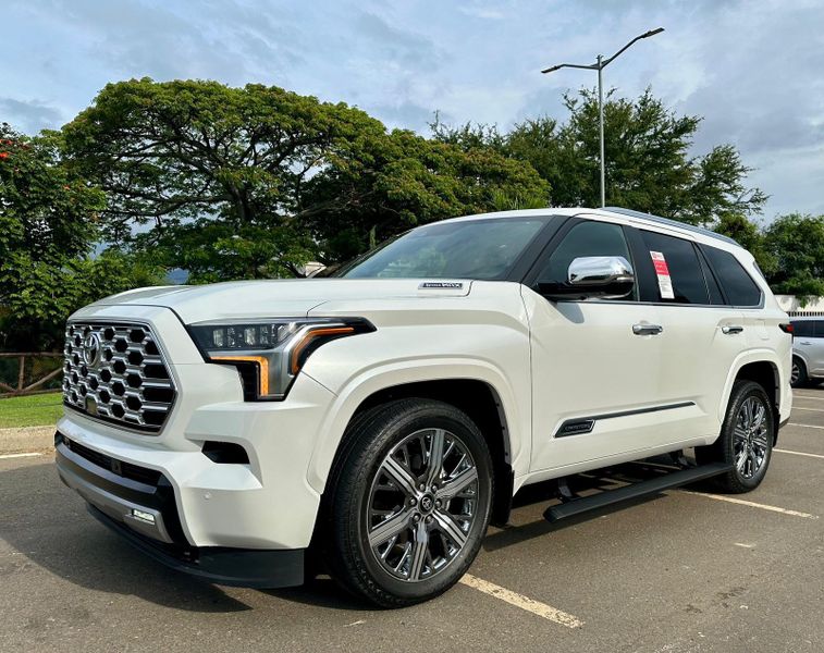 Toyota sequoia Edicion Capstone HIBRIDA iforce max  ao 2026 - imagen secundaria 1