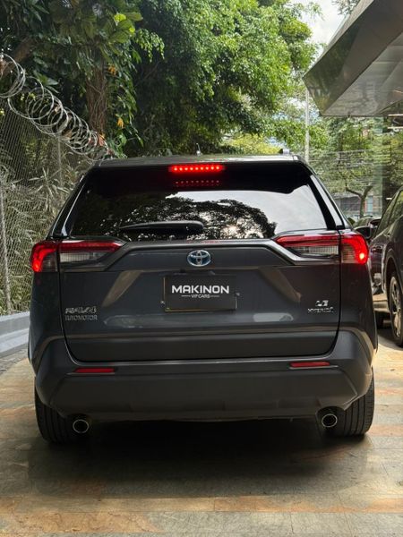 Toyota RAV4 2.5 Le Hev 4X4 - imagen secundaria 1