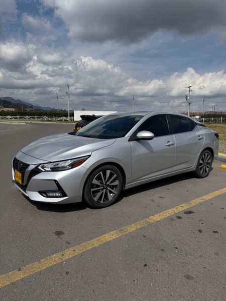 Nissan Sentra 2021 - imagen secundaria 2