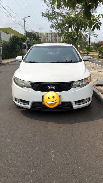 Kia Cerato forte 2013 - imagen secundaria 1