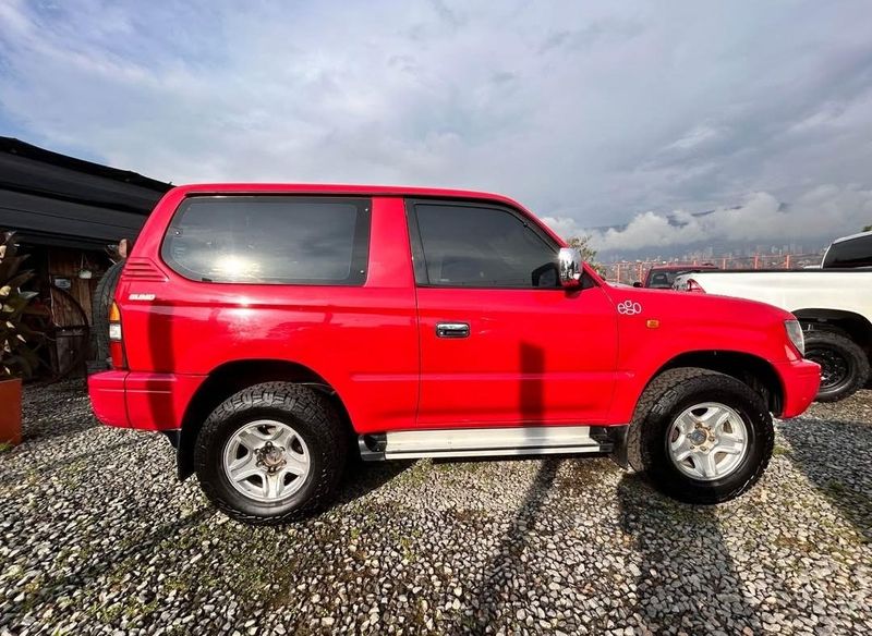 Toyota Prado Sumo 2006 - imagen secundaria