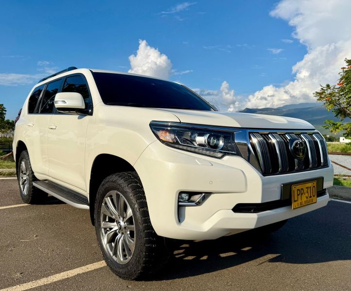 Toyota Prado VX 2022 gasolina - imagen secundaria 2