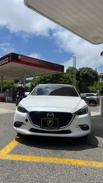 Mazda 3 Touring Hatchback - imagen secundaria 1