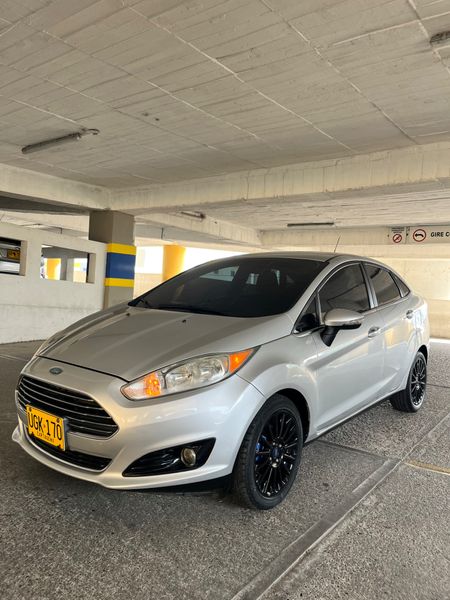 Ford fiesta titanium - imagen secundaria 2