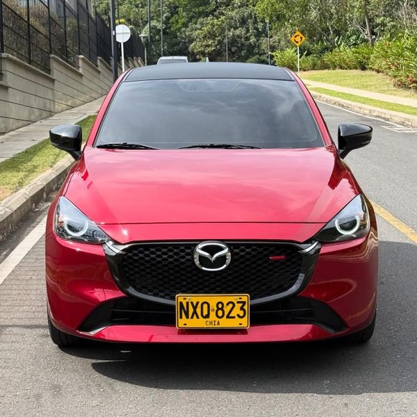 Mazda 2 Gran Touring LX 2025 - imagen secundaria 1