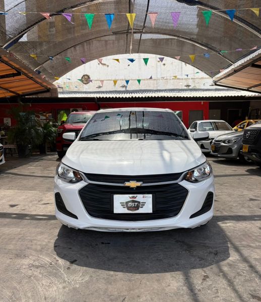 Chevrolet ONIX LT 2025 - imagen secundaria 1