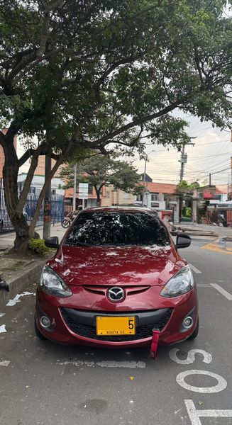 Mazda 2 - imagen secundaria 1