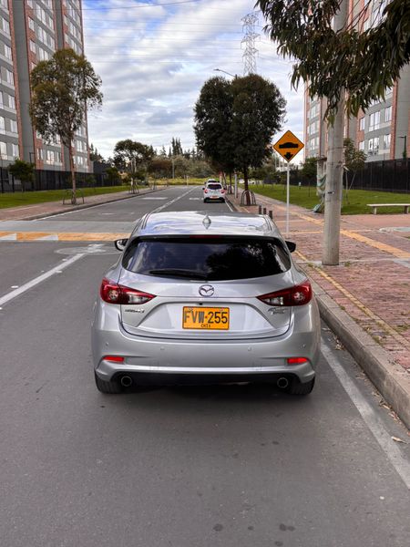 Mazda 3 Sport Touring 2019 2.0 AT - imagen secundaria 1