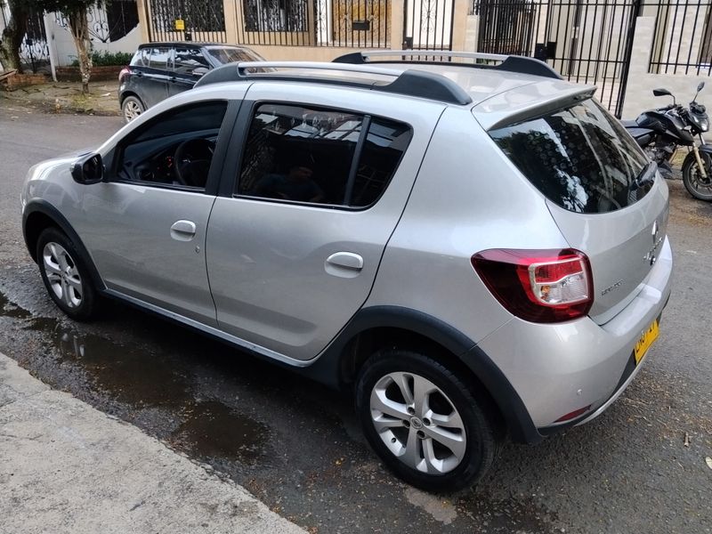 Renault Sandero Stepway 2018 - imagen secundaria 1