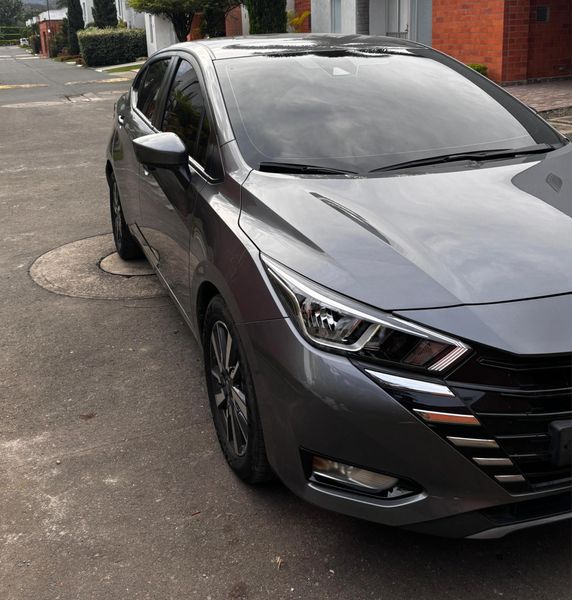 Nissan Versa Advance 2024 - imagen secundaria 1