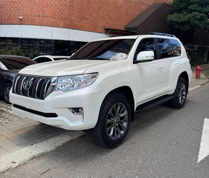 Toyota Prado Txl 2024 - imagen secundaria 1