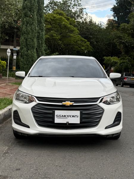 Chevrolet Onix Lt 1.0 Turbo Automatico 2022 - imagen secundaria 1
