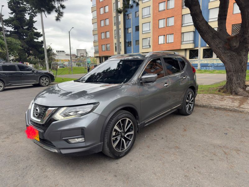 Nissan X-Trail Exclusive 2018 - imagen secundaria 1