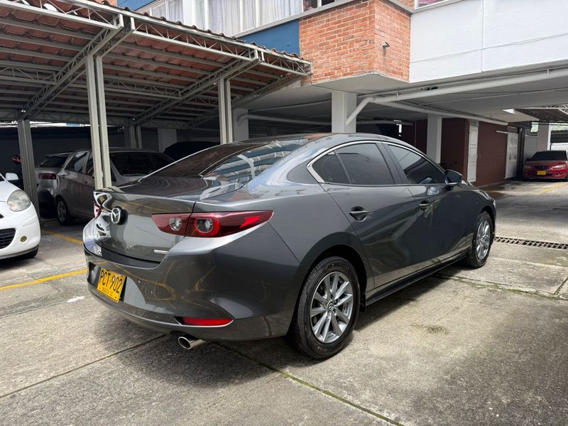 Mazda 3 Touring Híbrido 2025 - imagen secundaria 2