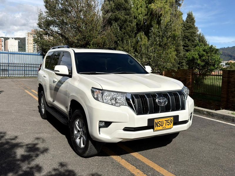 Toyota Prado TXL 2024 - imagen secundaria 1