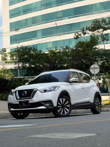 Nissan Kicks Exclusive 1.6cc - imagen secundaria 1
