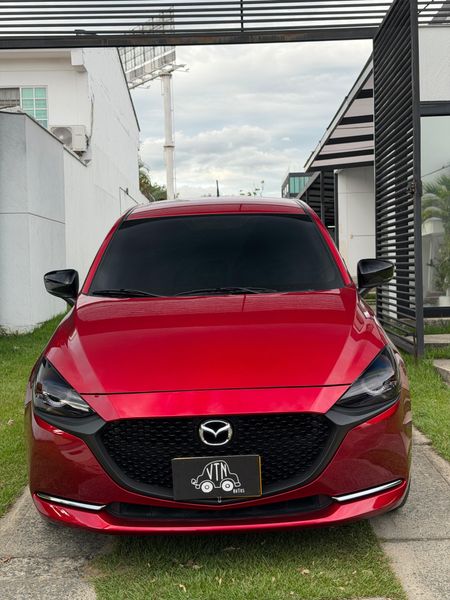 Mazda 2 Carbón Edition - imagen secundaria 1