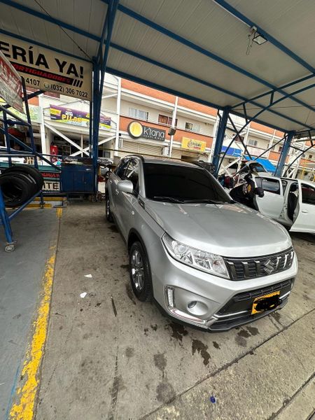 Suzuki Vitara 2wd At con 41.000km - imagen secundaria 2