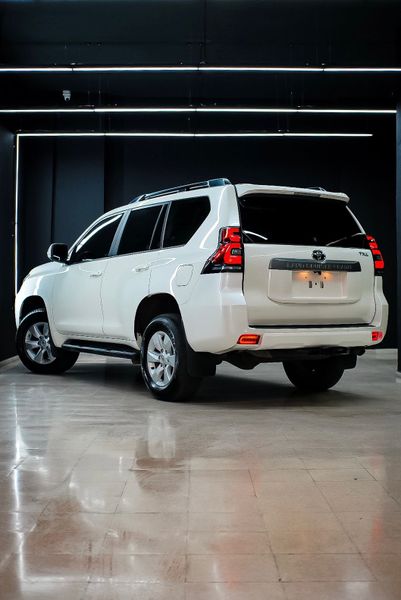 TOYOTA PRADO TXL 4X4 DIÉSEL  2024 - imagen secundaria 1