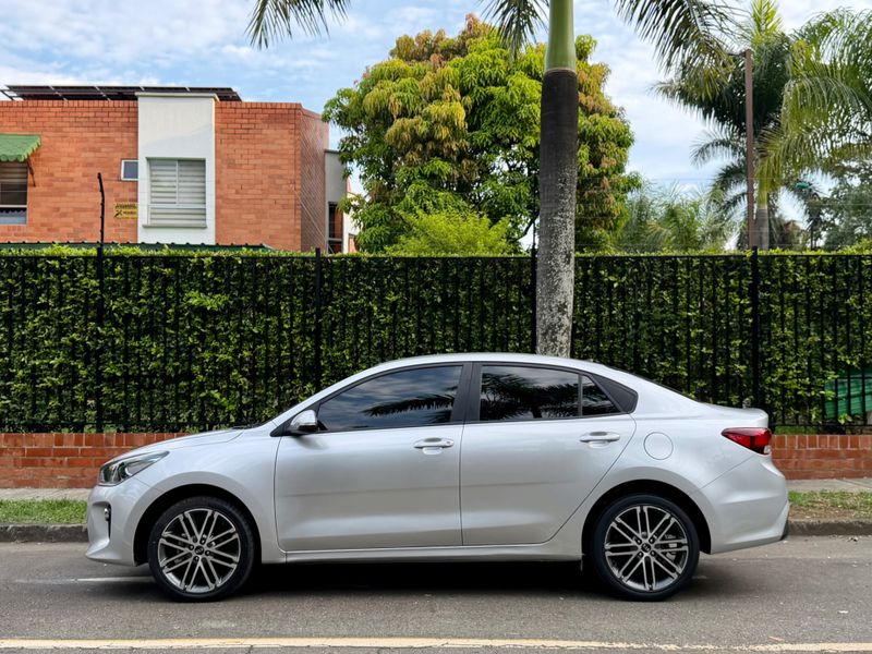 Kia Rio 2020 Automatico - imagen secundaria 1
