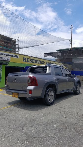 RENAULT DUSTER OROCH 2022 AUT - imagen secundaria 2
