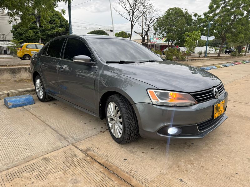 Volskwagen jetta 2.5 comfortline - imagen secundaria 1