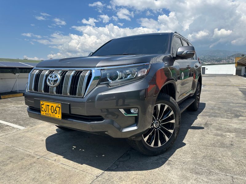 TOYOTA PRADO TXL 2018 - imagen secundaria 1