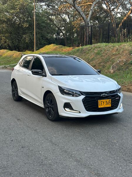 CHEVROLET ÓNIX RS 2022 - imagen secundaria 2
