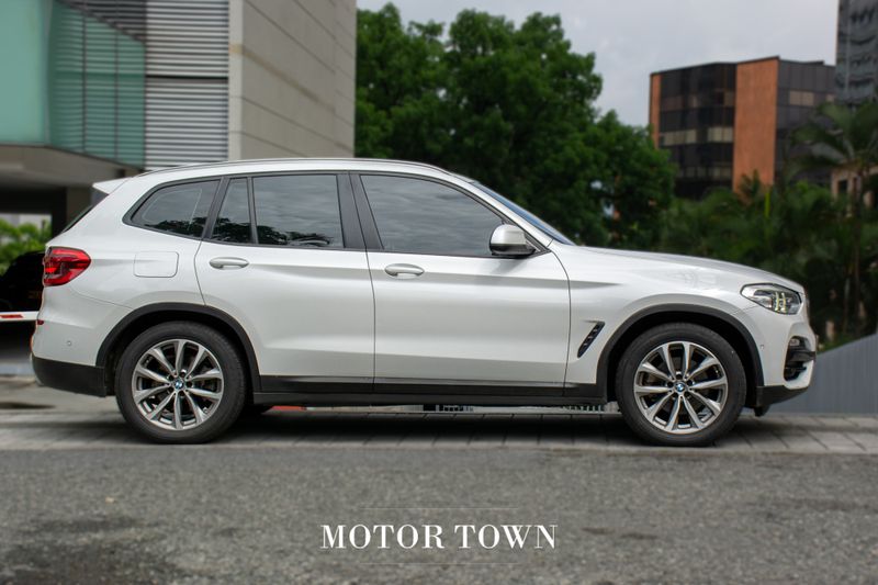 BMW X3 XDRIVE20D 2019 - imagen secundaria 1