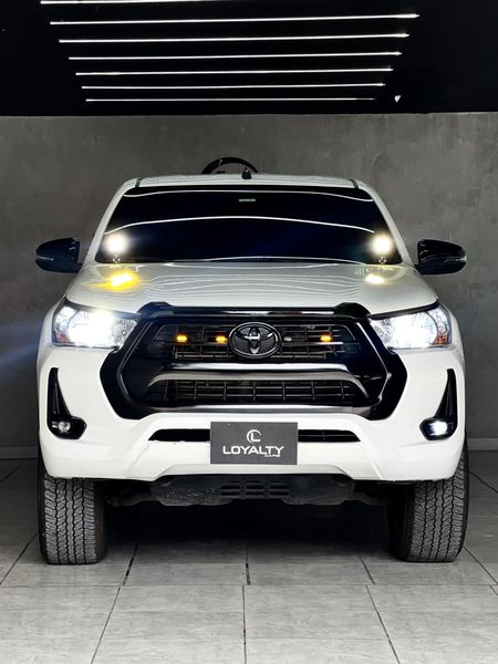 Toyota Hilux SR 2.4 Mt 4x4 - imagen secundaria 2